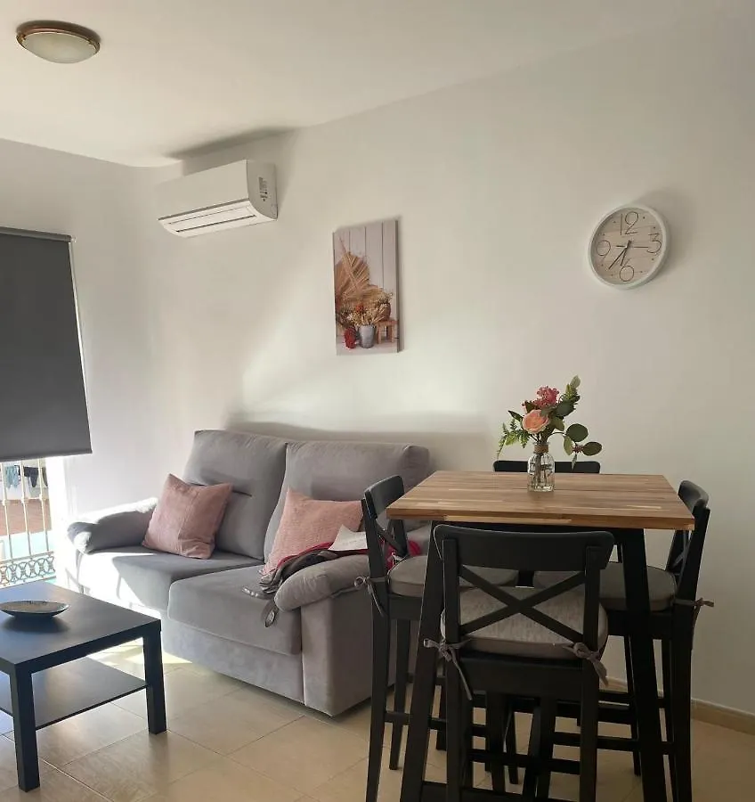 Apartamento En El Centro De Nerja. Espagne